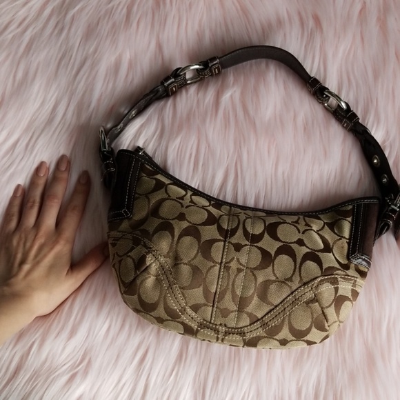 Coach Handbag - Picture 2 of 8